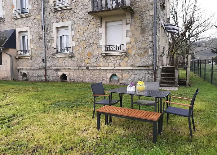 Grand Appartement Avec Jardin Bretenoux