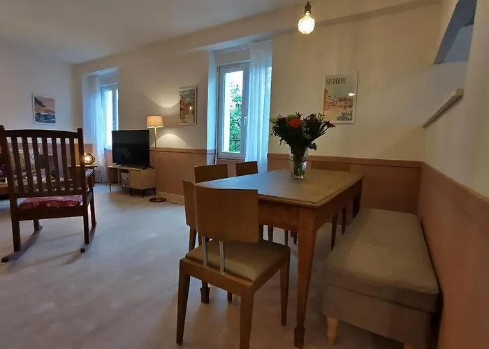 Grand Appartement Avec Jardin Bretenoux